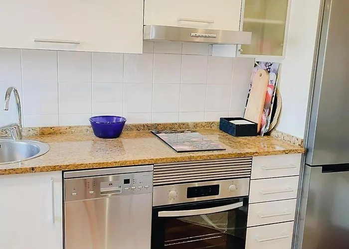 Centro De Vigo, Garaje Y Vistas Ria *